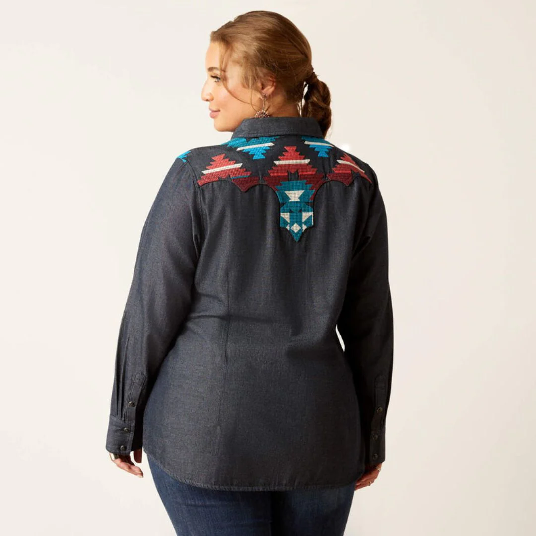 Ariat Women's Dutton Shirt in Rinsed - Image 5