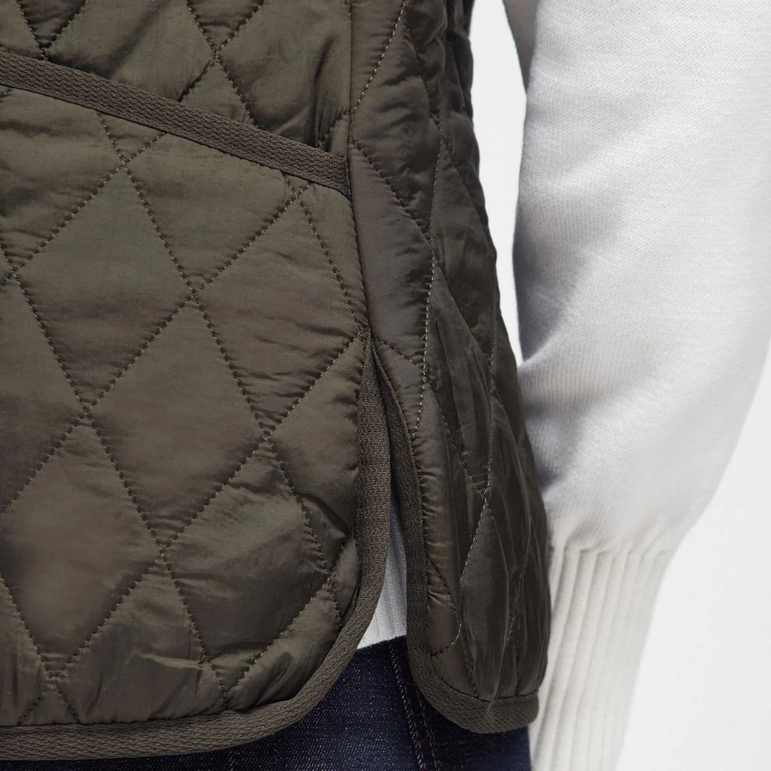 Barbour Women's Betty Interactive Liner in Dark Olive - Image 5