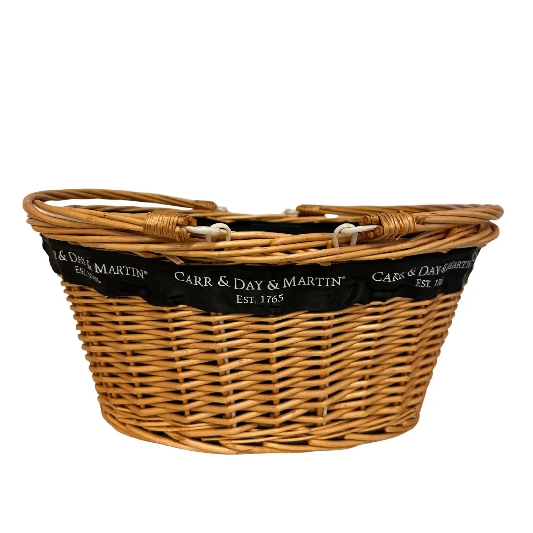 Carr & Day & Martin Wicker Grooming Basket - Image 5