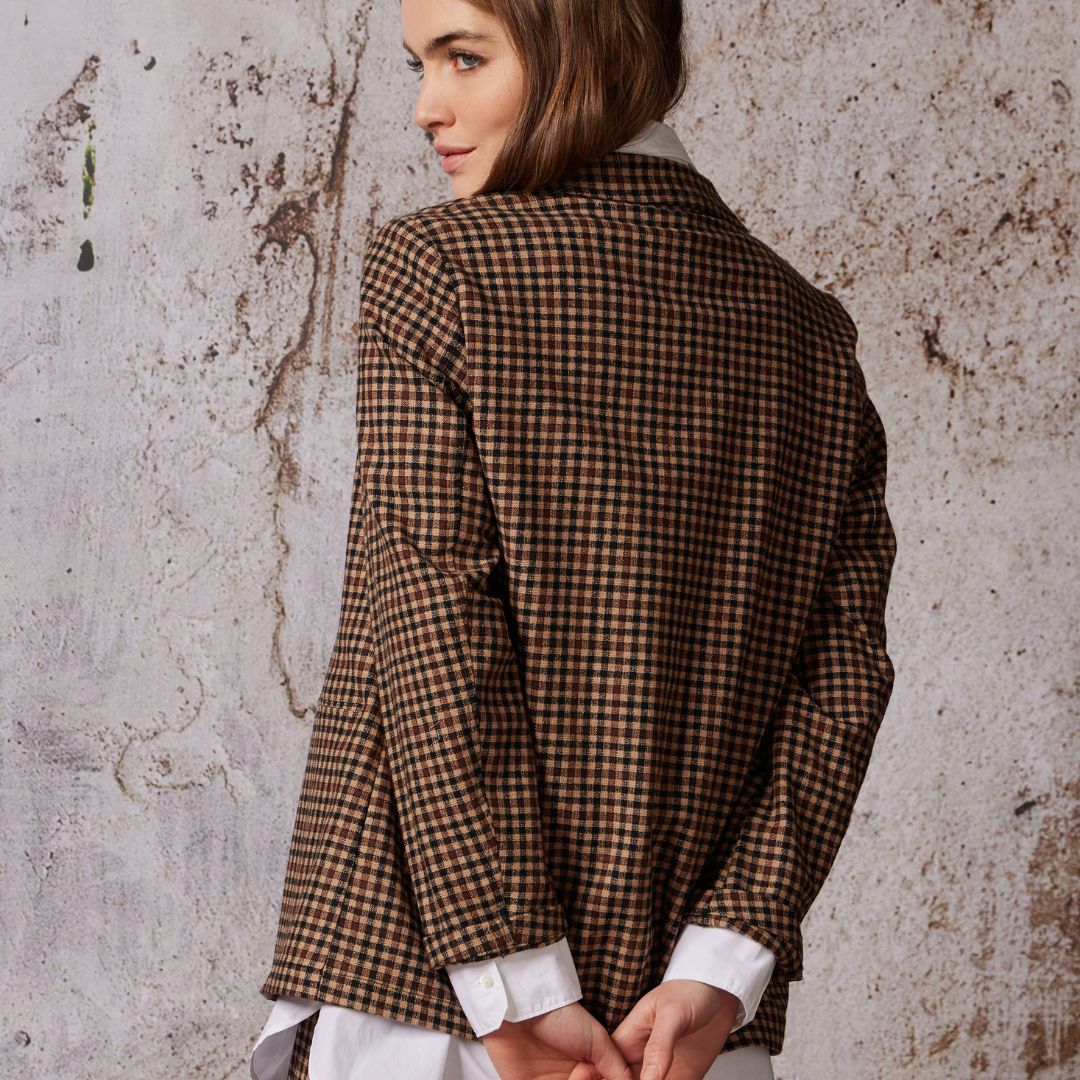 Diega Women's Vikelo Check Jacket in Brown - Image 3