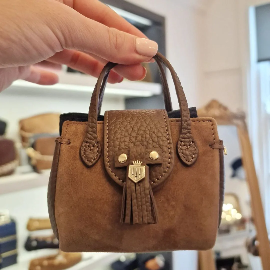 Fairfax & Favor Mini Windsor Shopping Tote Bag in Tan - Image 2