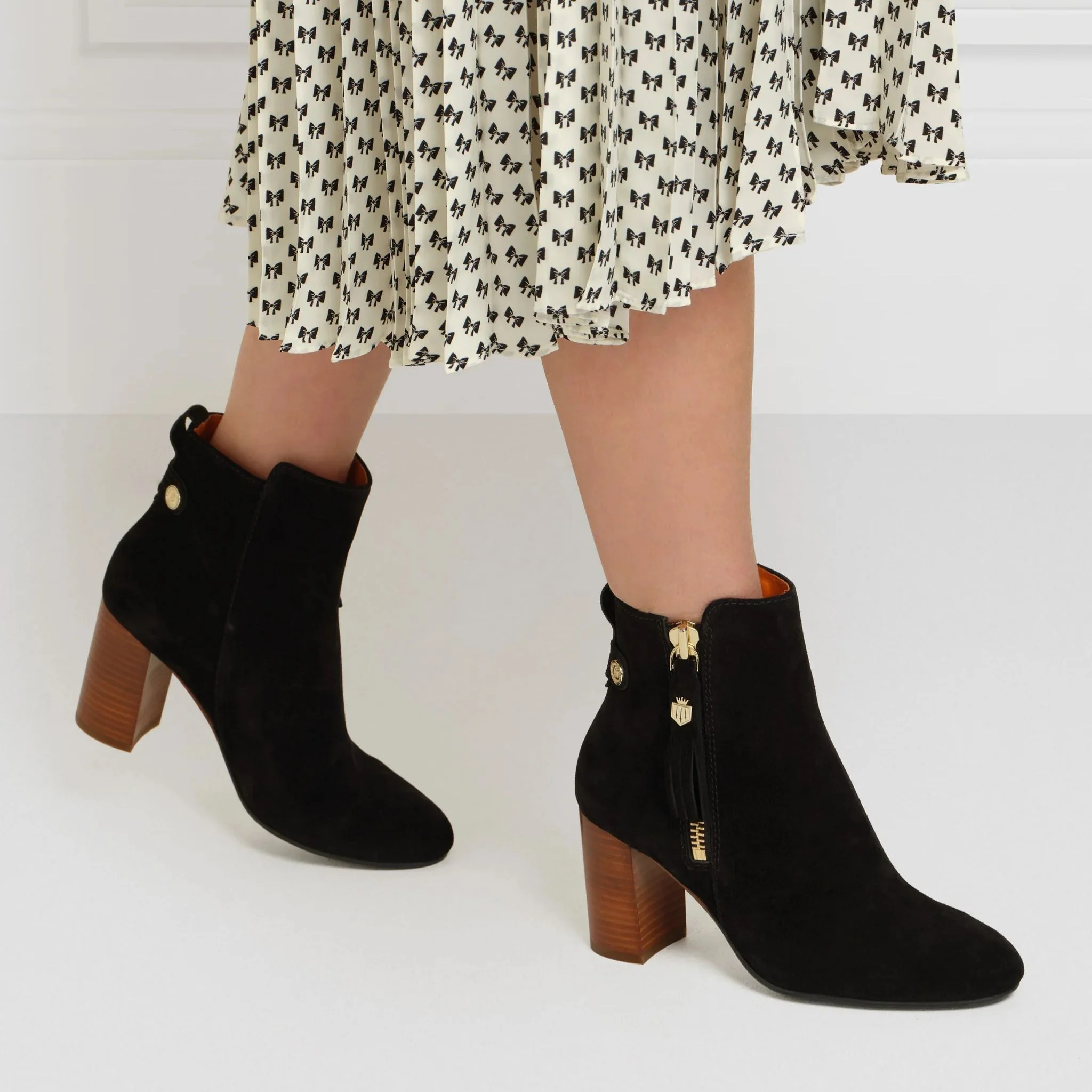 Fairfax & Favor Oakham Suede Ankle Boot in Black - Image 2
