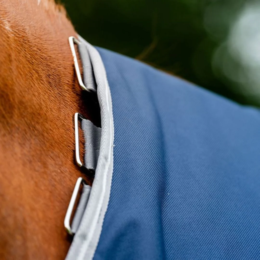 Horseware Amigo Bravo 12 Plus Heavy Turnout Rug in Navy & Titanium (400g) - Image 5