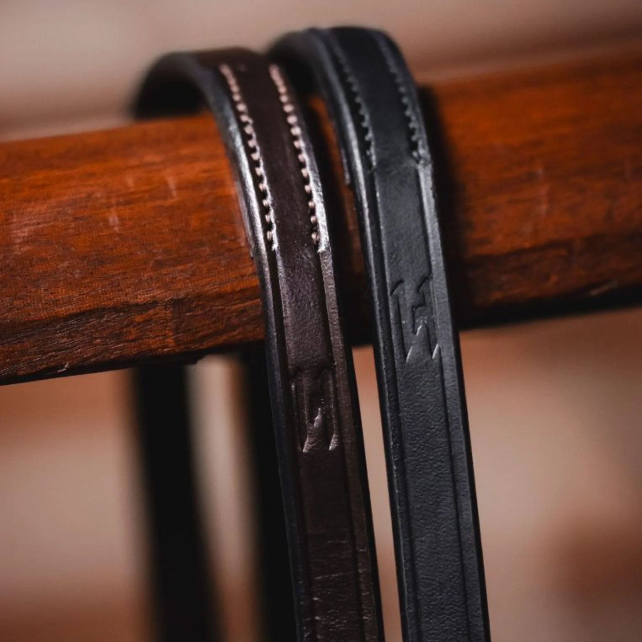 Horseware Curb Reins in Black - Image 3