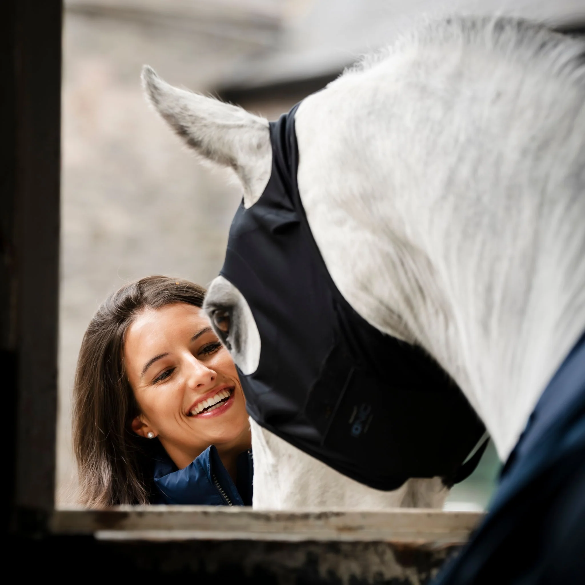 Horseware Iconic Calming Face Mask in Black - Image 2
