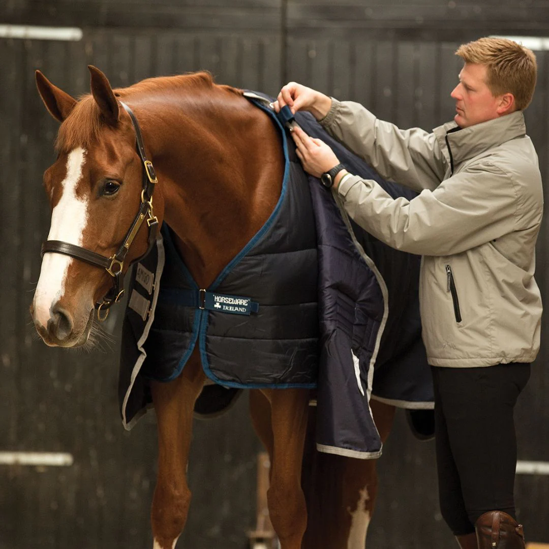 Horseware Liner Rug in Navy (200g) - Image 2