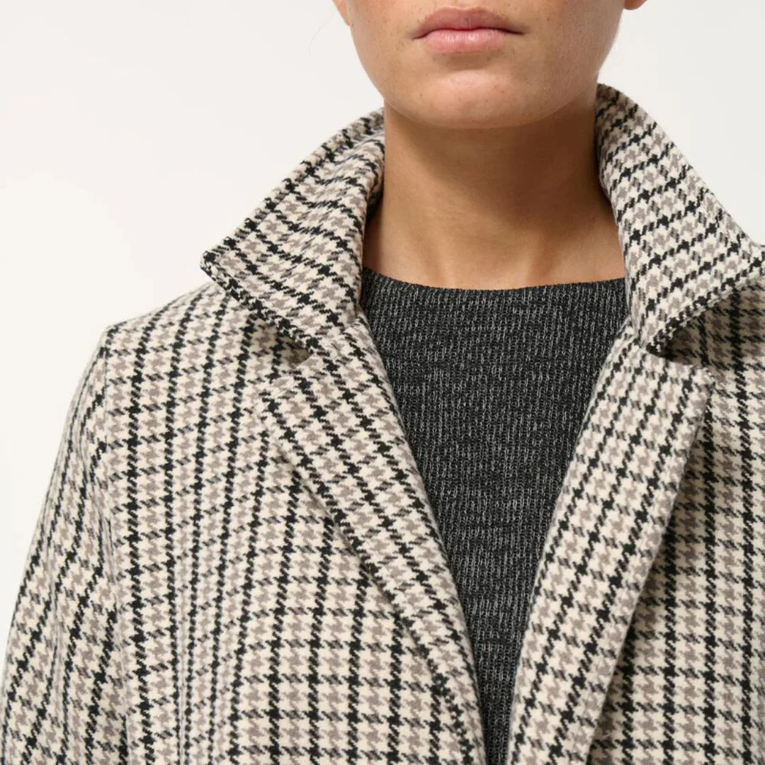Humility Women's Houndstooth Long Coat in Grey - Image 3