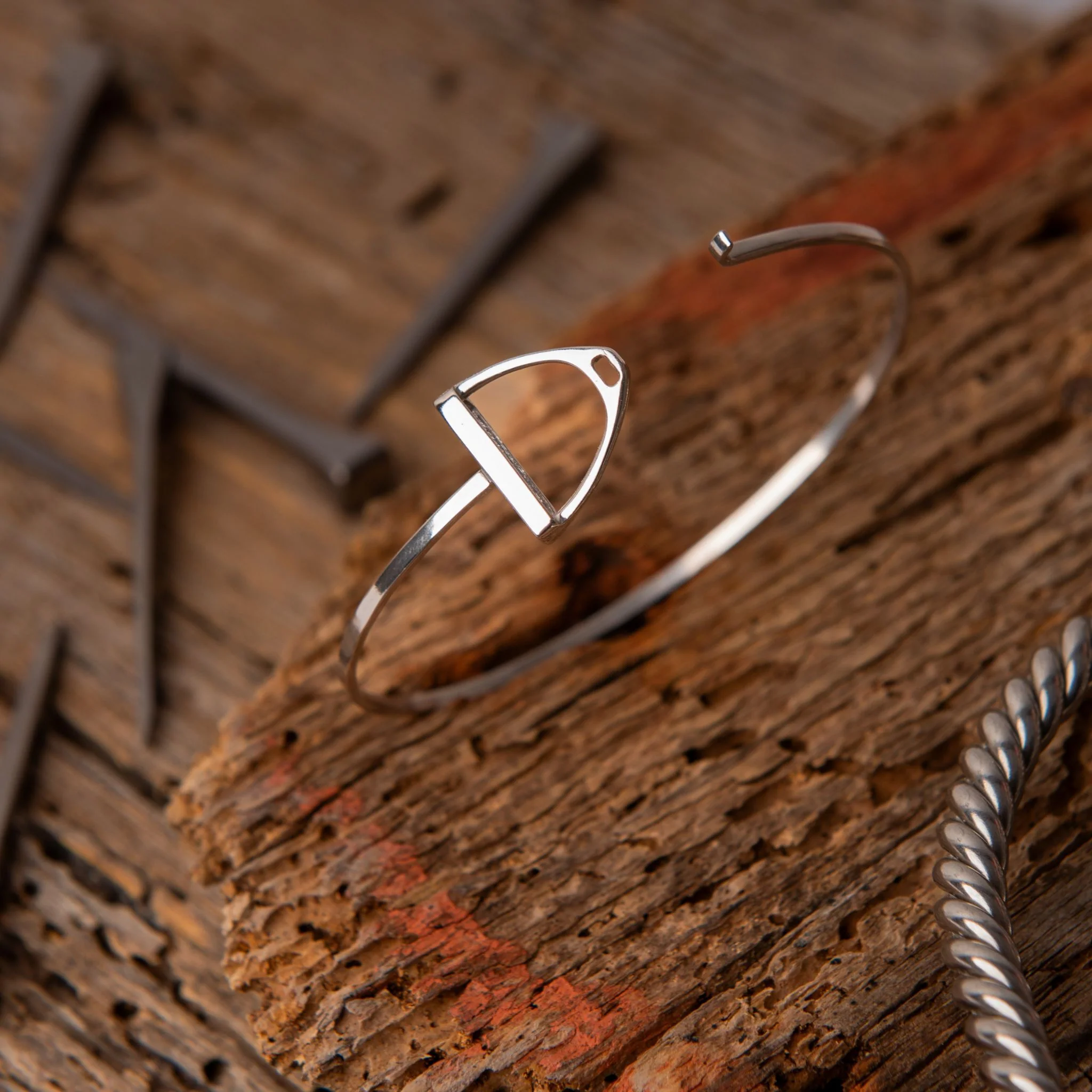 Jo's Sterling Silver Cuff Stirrup Bracelet in Silver - Image 2