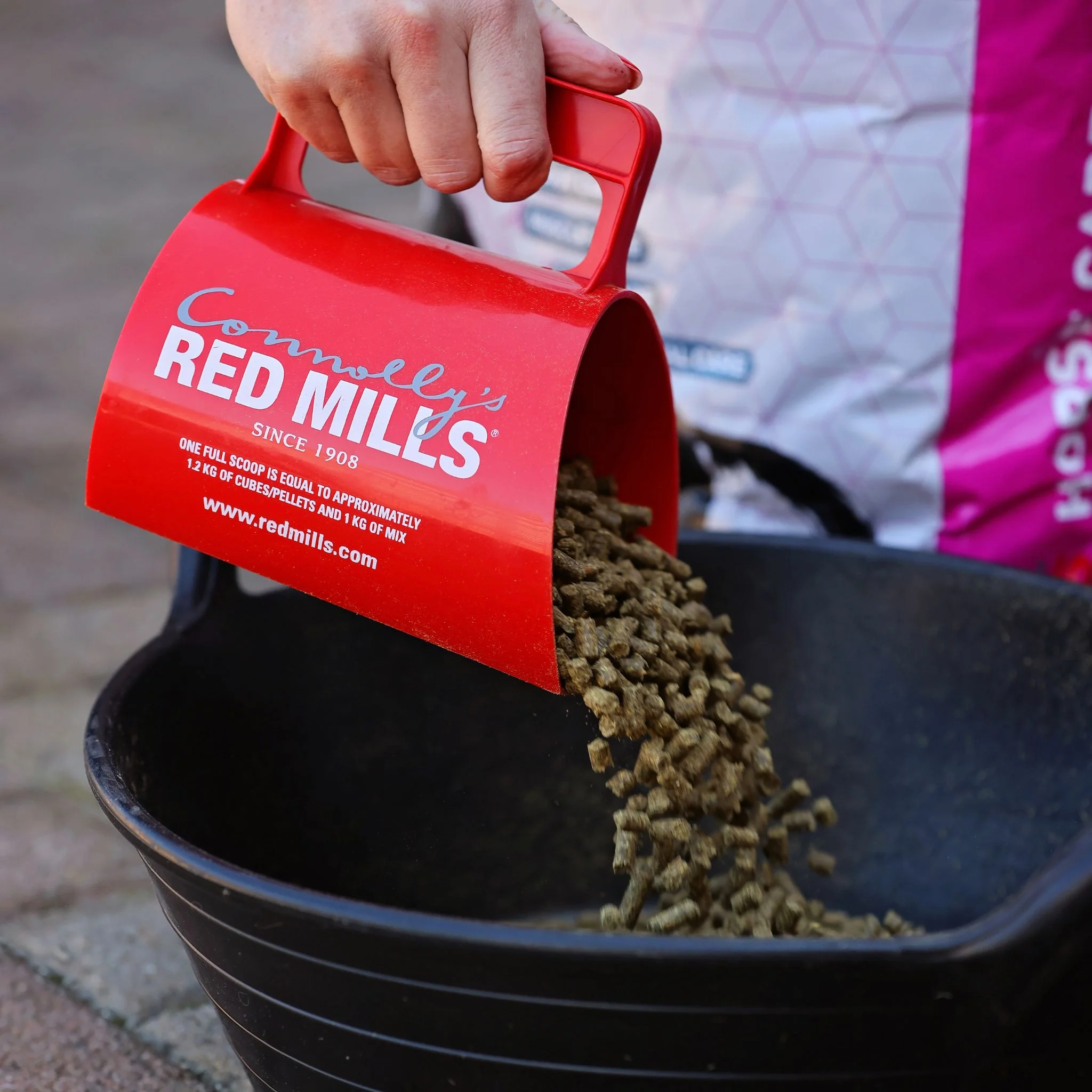 Red Mills Feeding Scoop in Red - Image 2