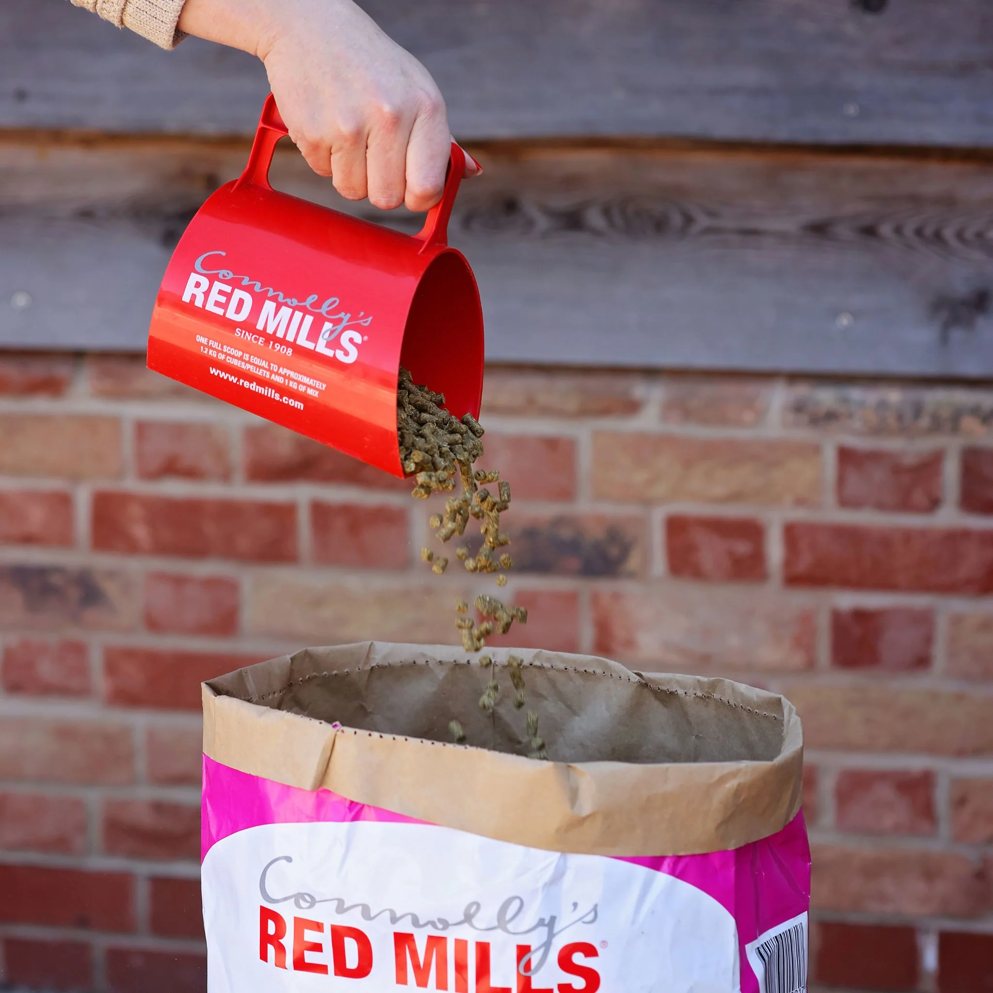 Red Mills Feeding Scoop in Red - Image 3