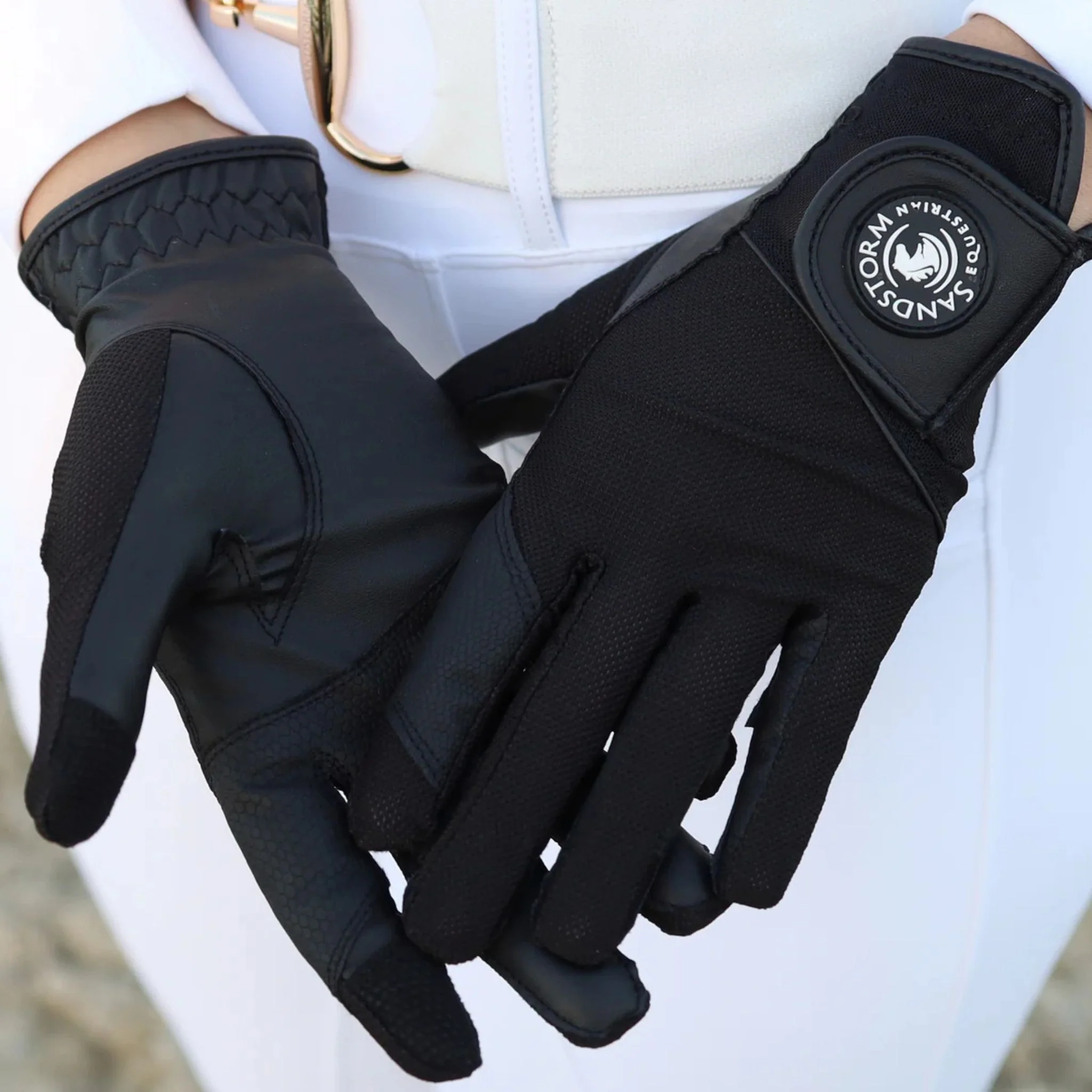 SandStorm Riding Gloves in Black