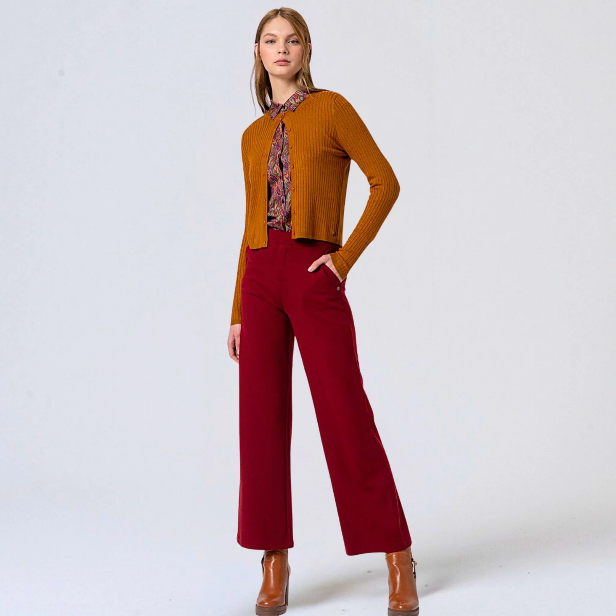 Surkana Women's Lisa Straight Trousers in English Red - Image 4