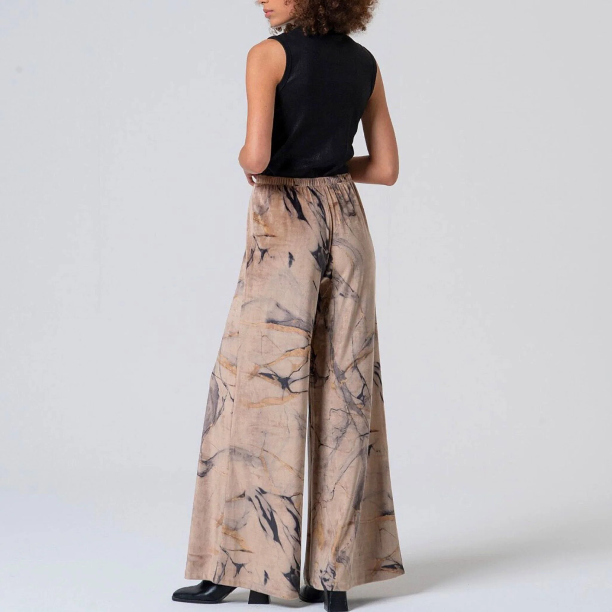 Surkana Women's Nite Wide Trousers in Multi - Image 3