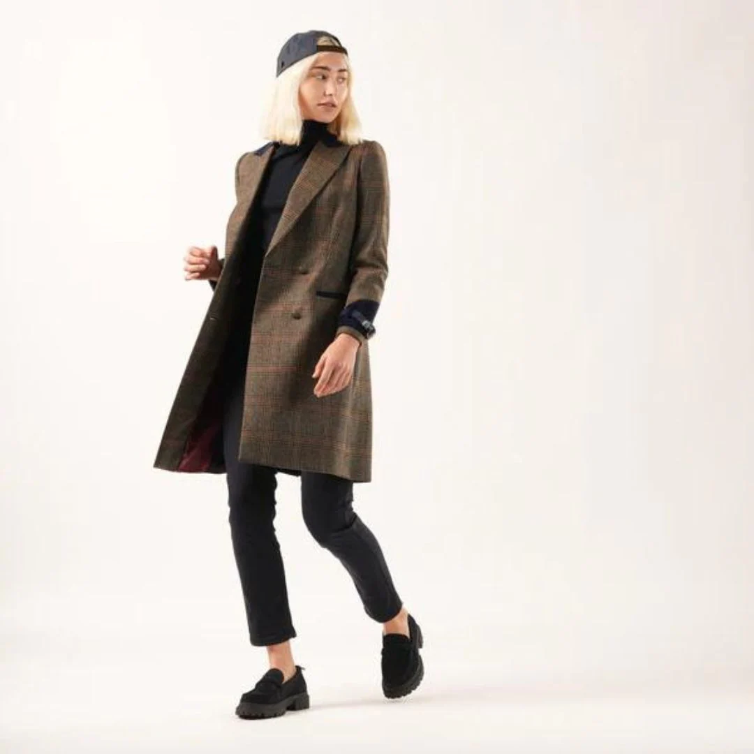 Welligogs Women's Kensington Wool Trench Coat in Midnight Blue - Image 4