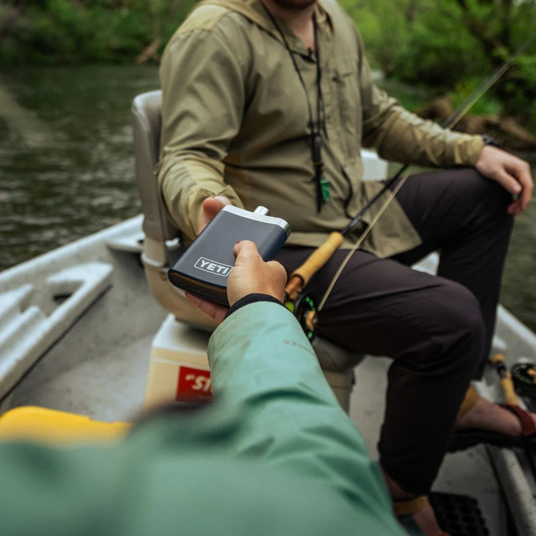 YETI Flask in Black - Image 6