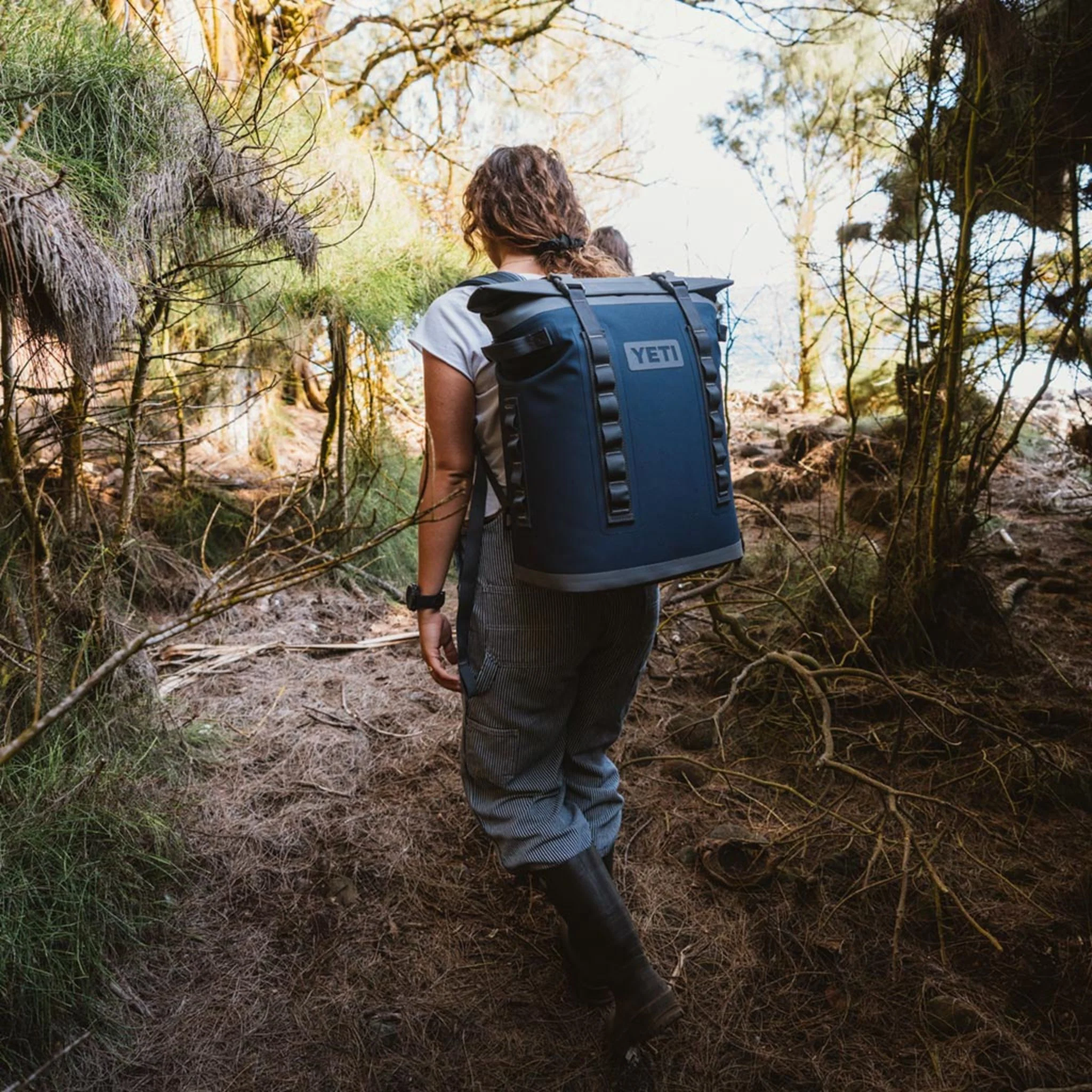 YETI Hopper M20 Backpack in Navy - Image 6